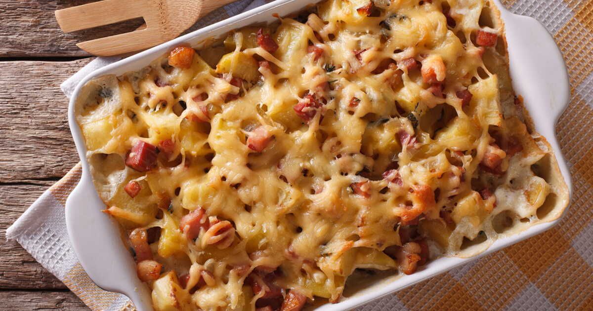 Un gratin de pommes de terre inspiré de la tartiflette qui va séduire vos papilles