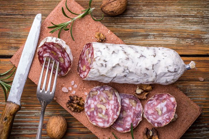 La charcuterie en chute libre : les Français prennent leurs distances