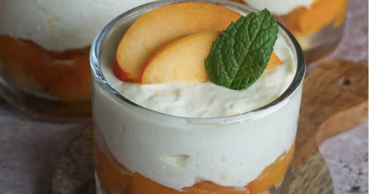 découvrez le tiramisu aux abricots et miel : un dessert léger et rafraîchissant