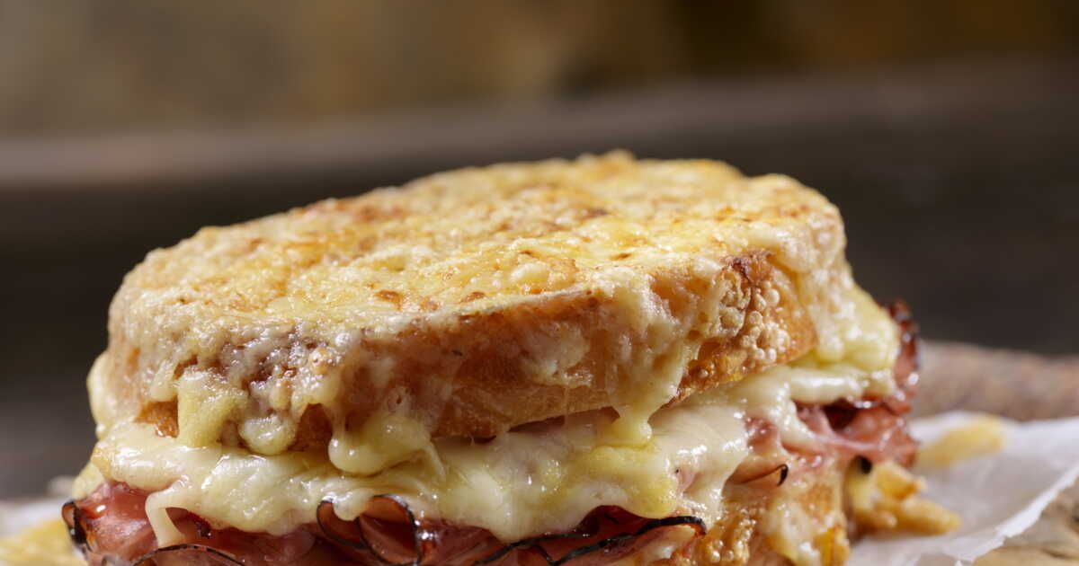 Découvrez le croque-monsieur moelleux de la famille Ducasse avec Julie Andrieu