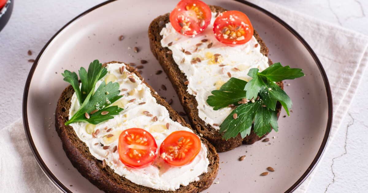 Un coach sportif révèle les fromages à tartiner les plus riches en protéines