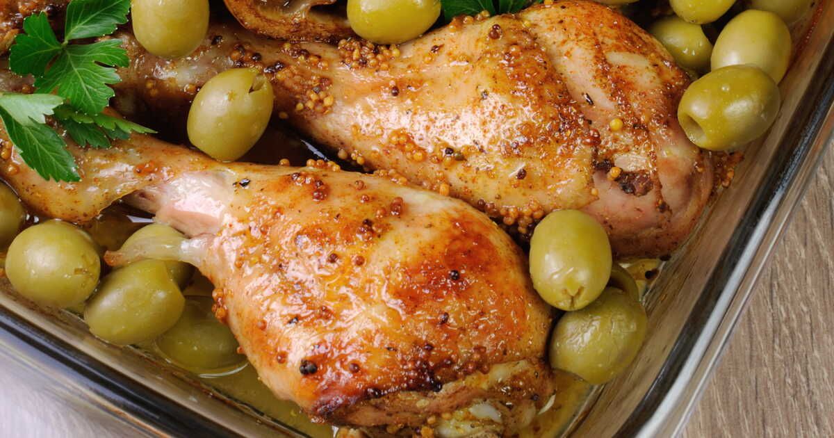 Une recette conviviale : poulet aux olives et grenailles à tester