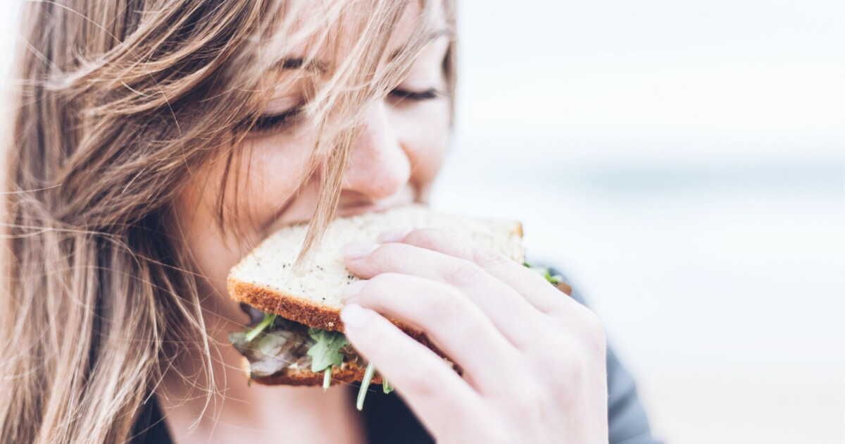 Adoptez cette habitude de repas pour dire adieu aux ballonnements