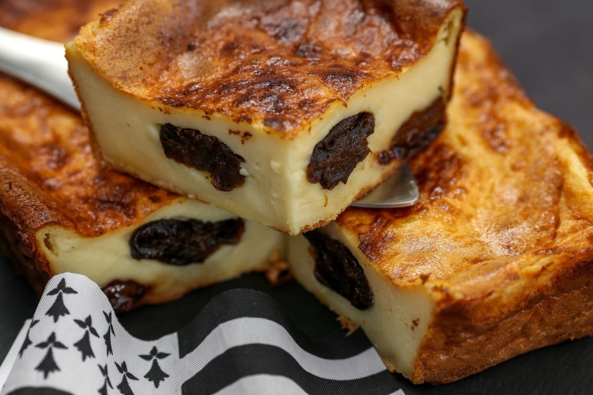 La recette ultime du far breton dévoilée par une Bretonne passionnée
