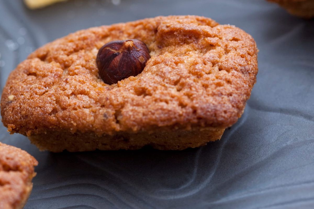 Maîtrisez l'art du financier aux noisettes avec la recette de Cyril Lignac