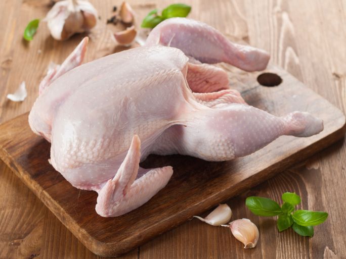 Infections alimentaires : des poulets contaminés mettent en danger votre santé