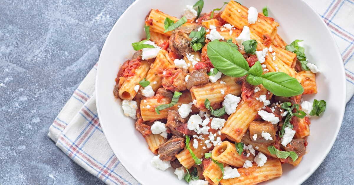 Dîner express : les pasta alla norma en 10 minutes de préparation