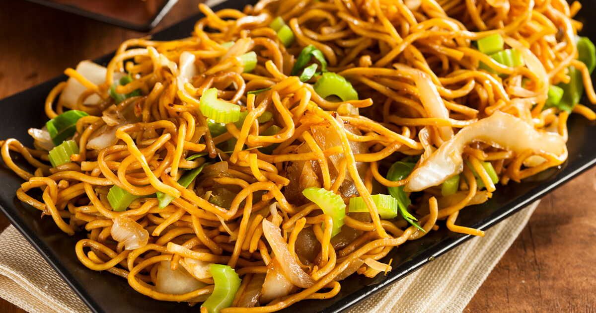 Découvrez 10 recettes de nouilles sautées pour une explosion de saveurs asiatiques