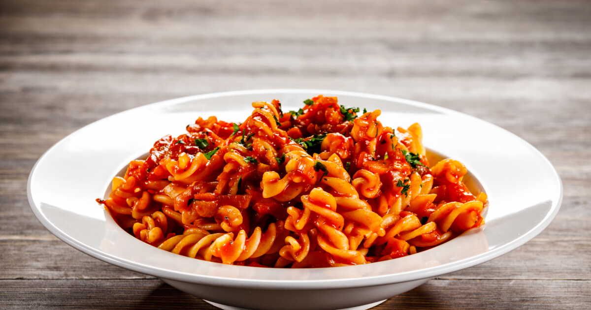 le secret de julie Andrieu pour des pâtes à la sauce vodka irrésistible