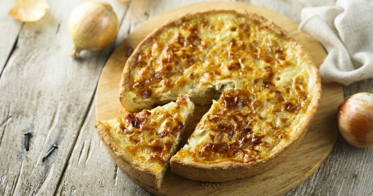 La tarte alsacienne aux oignons : une recette simple qui réchauffe le cœur