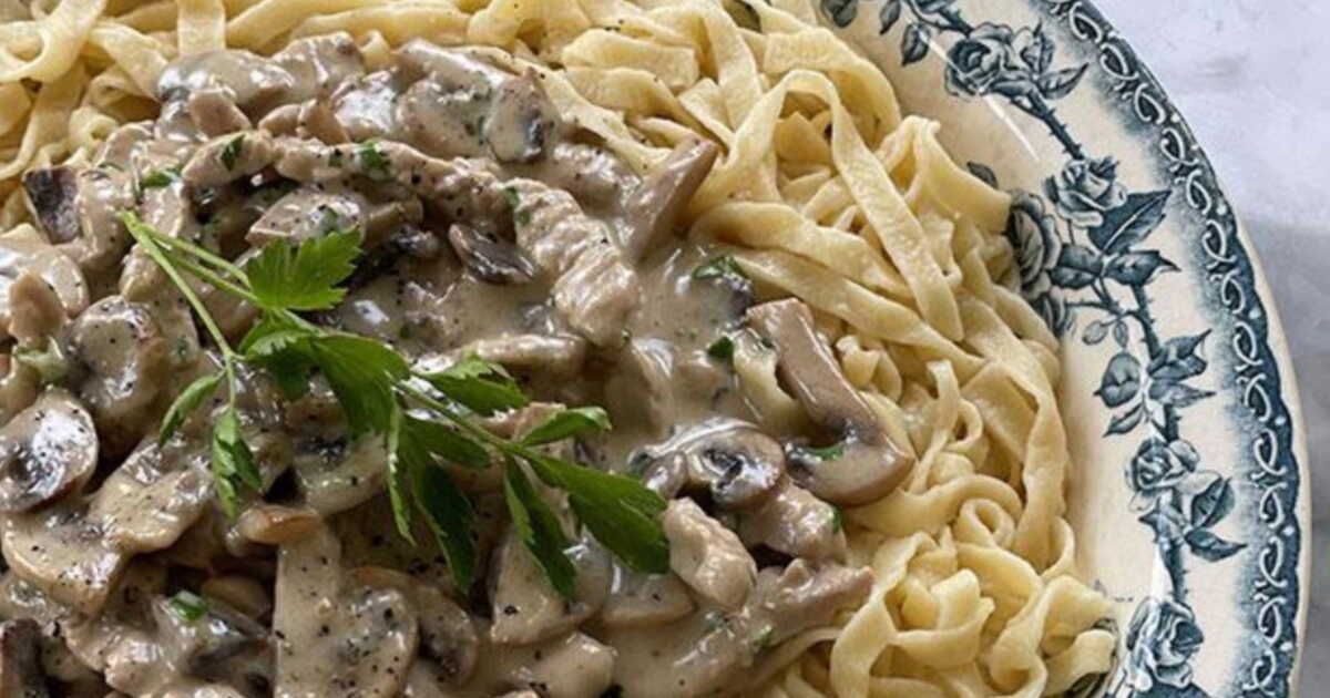 Des tagliatelles maison aux champignons et veau : la recette incontournable de Julie Andrieu