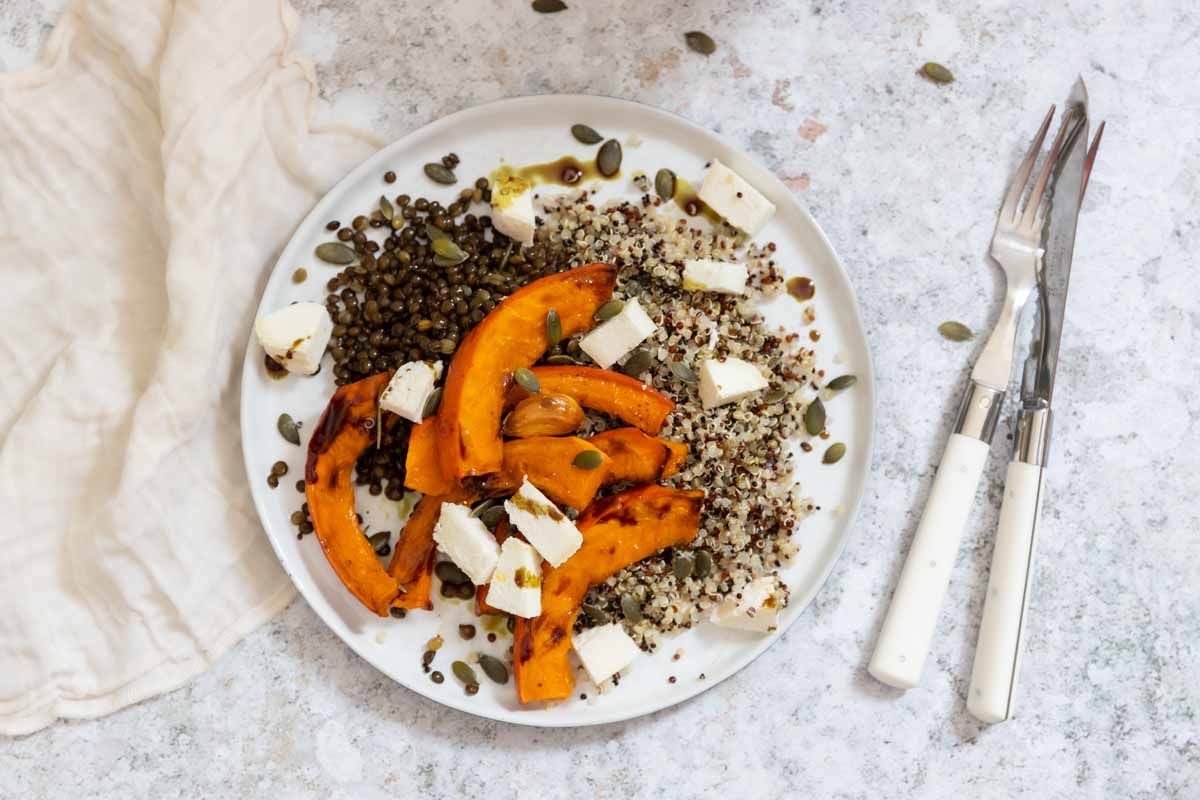 Une assiette colorée au potimarron et quinoa pour retrouver l'énergie