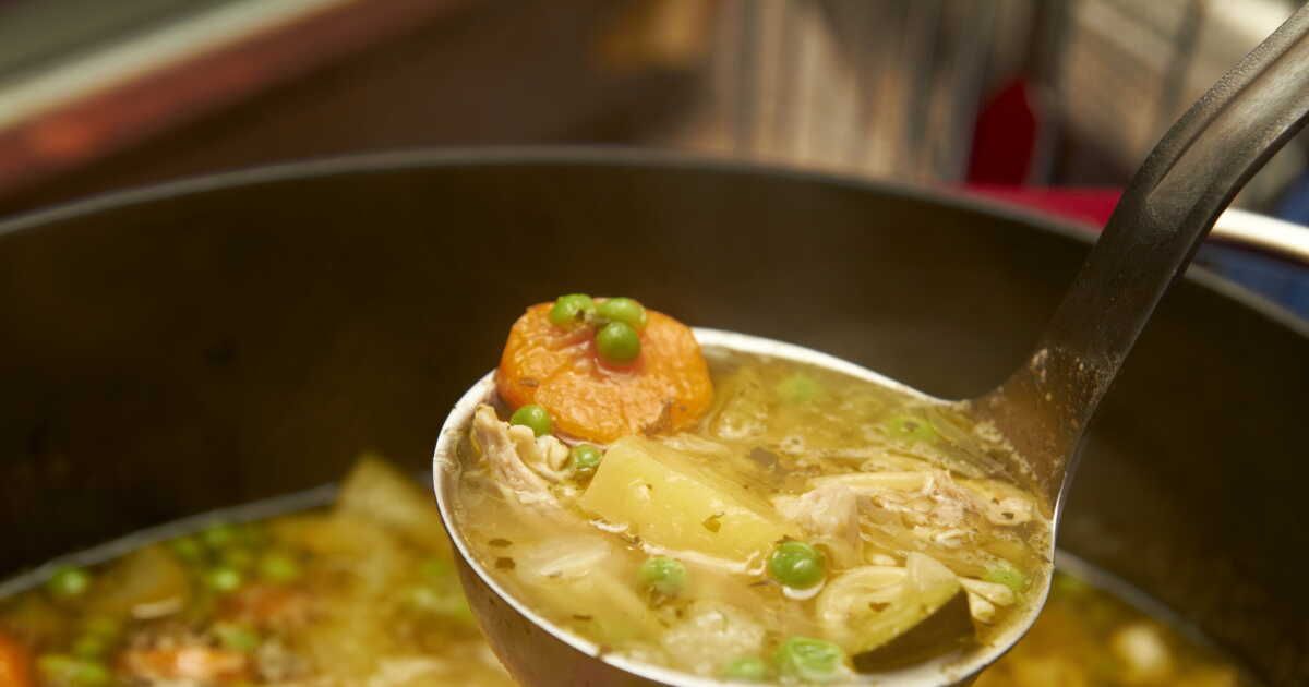 Le bouillon de volaille, un trésor culinaire à portée de main