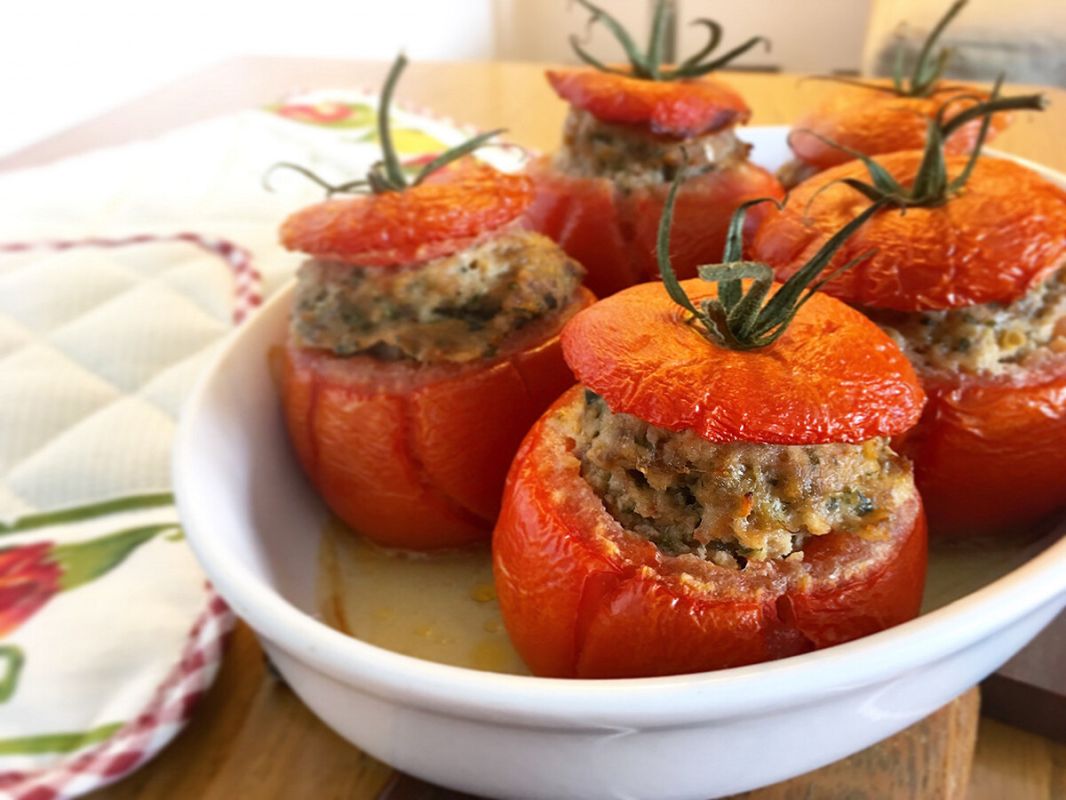 Tomates farcies : le goût authentique des recettes de grand-mère