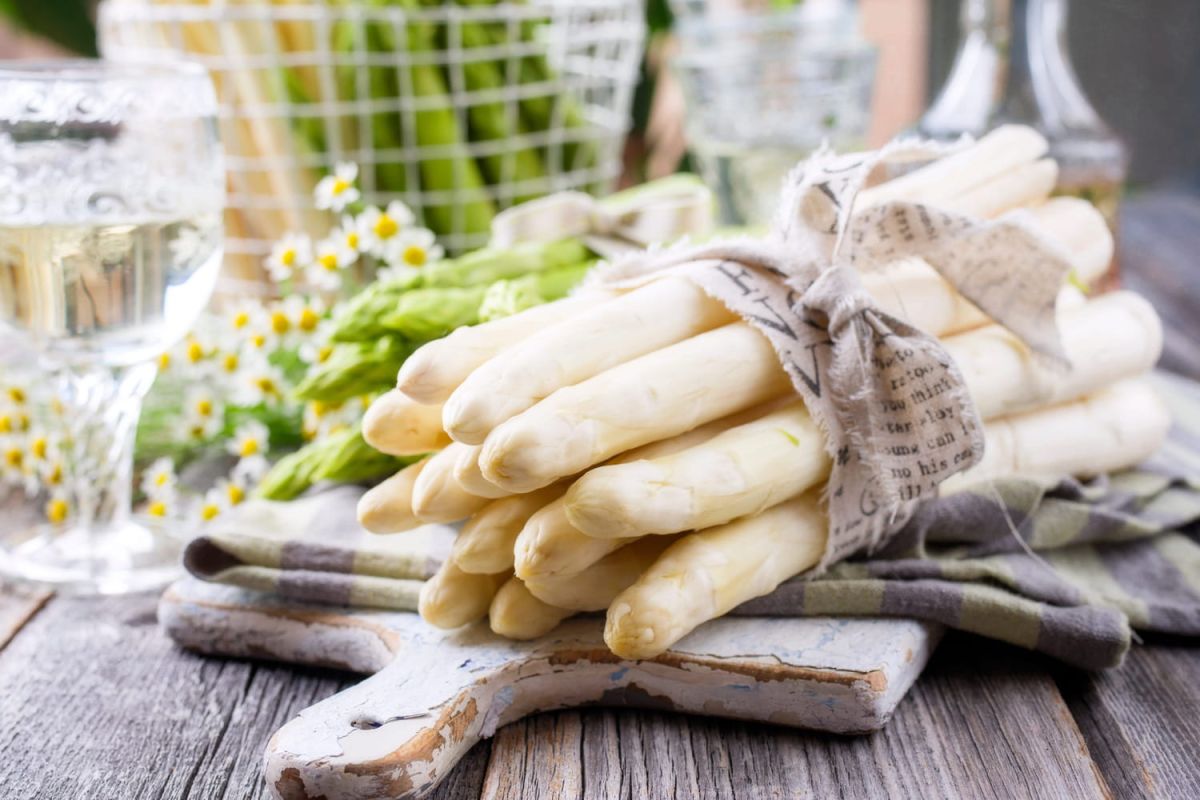 La méthode infaillible pour conserver les asperges plus longtemps