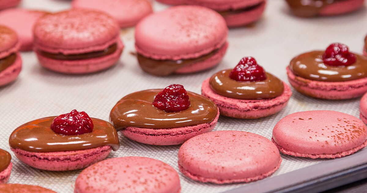 Maîtriser l'art du macaron : les secrets de Mercotte